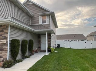 9044 Tumbleweed Dr, Lincoln, NE 68507