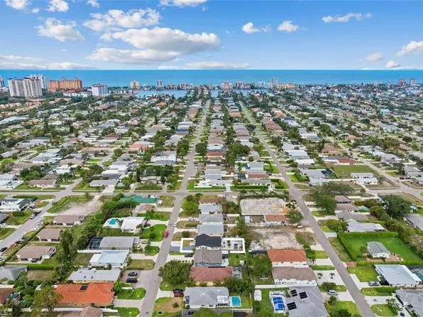 717 95th Ave N, Naples, FL 34108