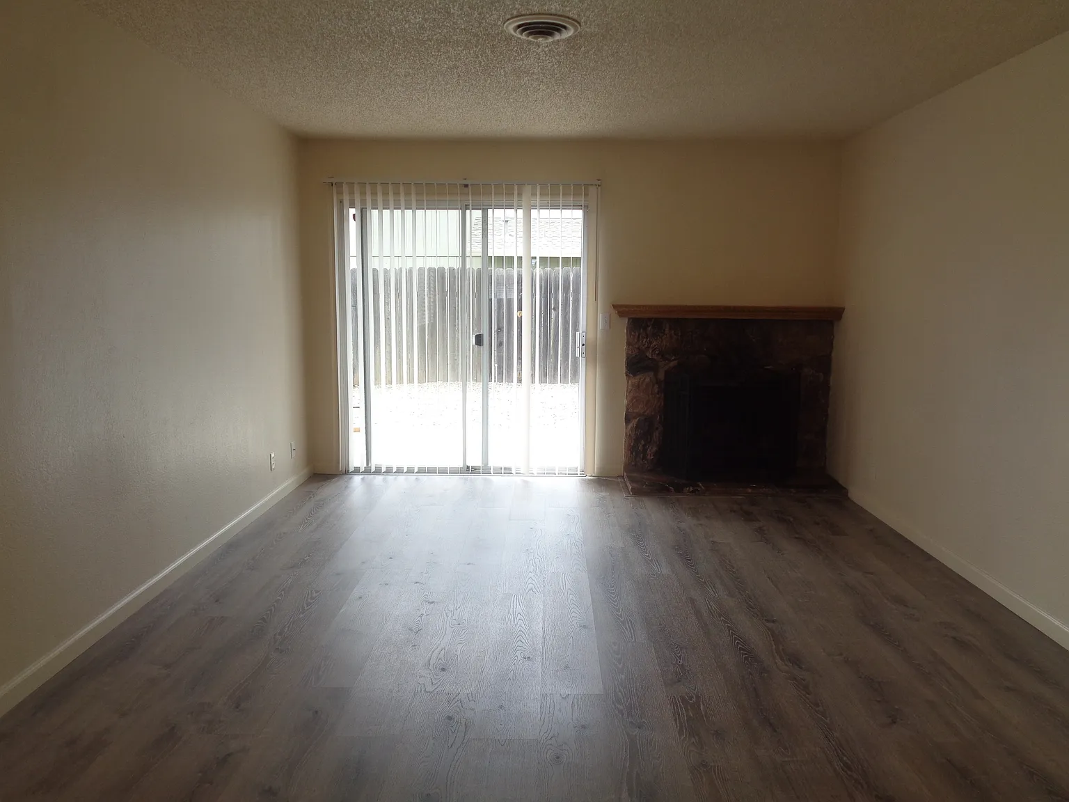1170/1172 Forestwood Drive - 1170 — Photo 4