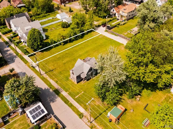 1448 Shipherd St, Detroit, MI 48214