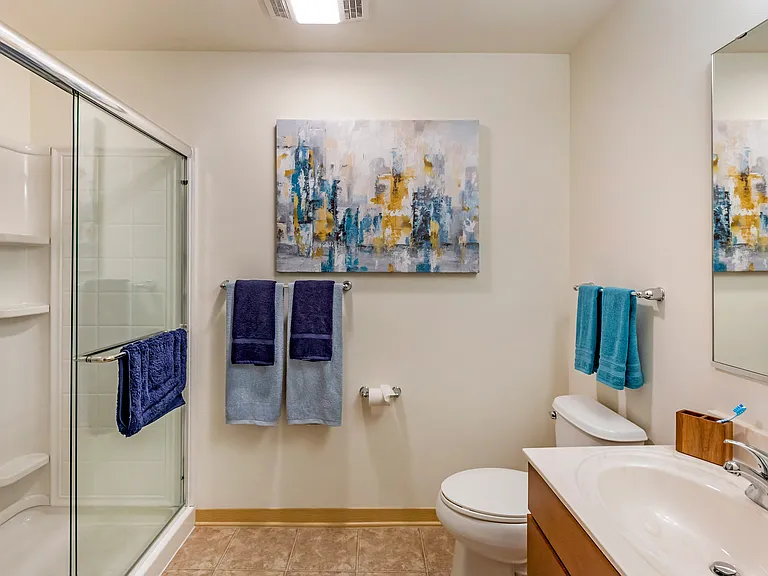 The Enclave Luxury Apartments — Photo 15