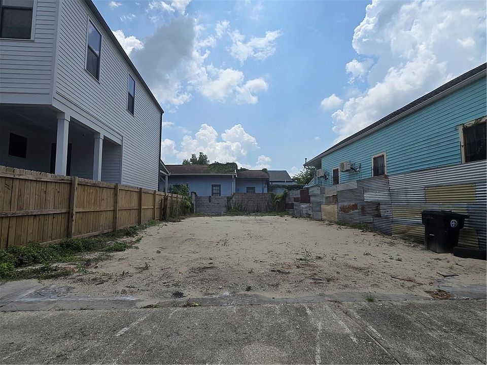 2nd image of 1904 Dumaine St