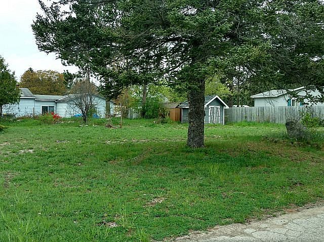 2nd image of 607 7th St