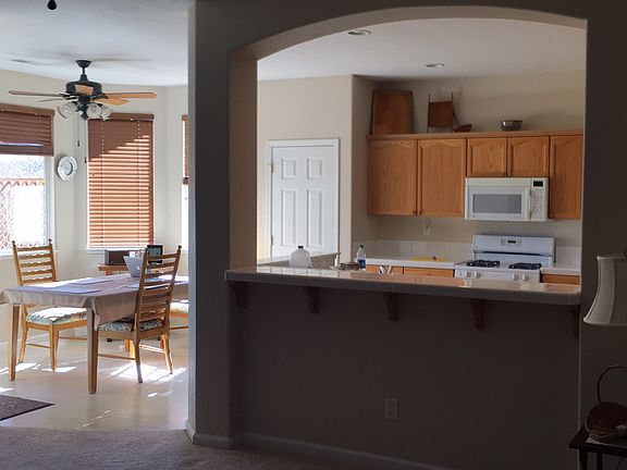 3rd image of 18 Silver Springs Ct
