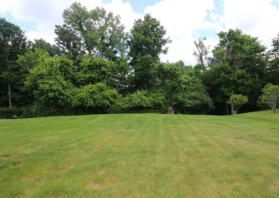 1st image of 120 Canal Ct