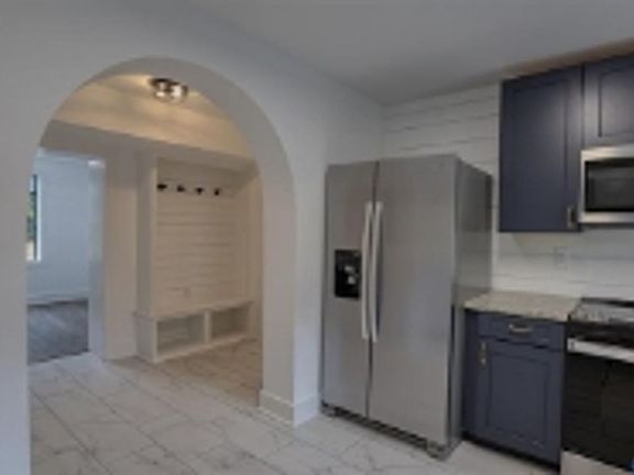 2nd image of 1122 Wellman Ave #4