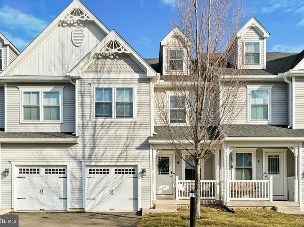 400 N York Rd APT B, Hatboro, PA 19040