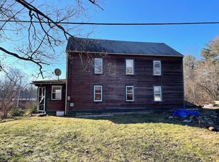 16 Old Summit Rd, Coventry, RI 02827
