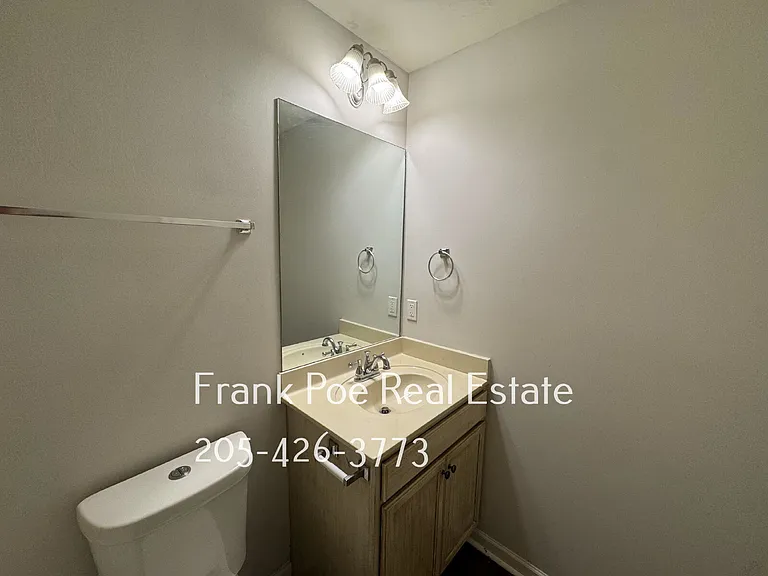 5901 Southwood Pkwy — Photo 10