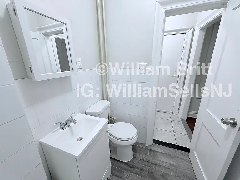 125-127 Corbin Ave #303 — Photo 5