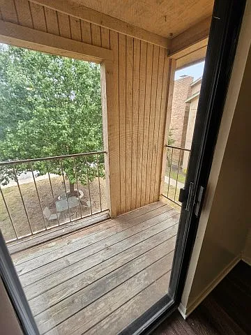 605 W Oak St #14 — Photo 5