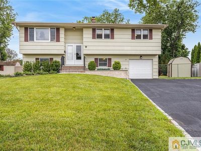 9 Princeton Dr, Middlesex, NJ, 08846