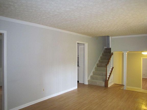 3rd image of 3324 Dearwood Dr