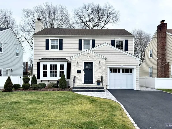 220 Baltusrol Ave #2017, Springfield, NJ 07081