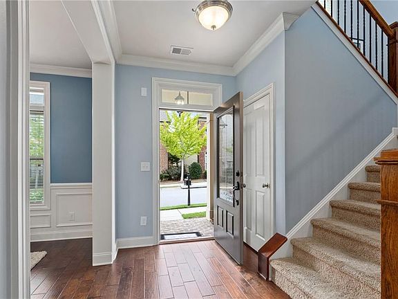 3rd image of 4230 Hardy Ave