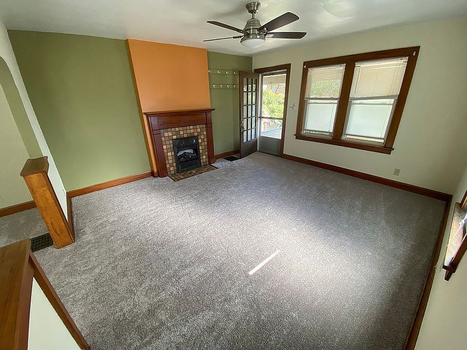 25 Living Room