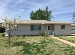 621 S Elm St, Greensburg, KS 67054