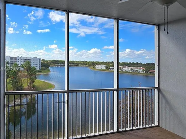 10730 NW 66th St APT 502, Doral, FL 33178