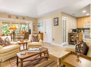 1069 Gallinule Ct, Kiawah Island, SC 29455