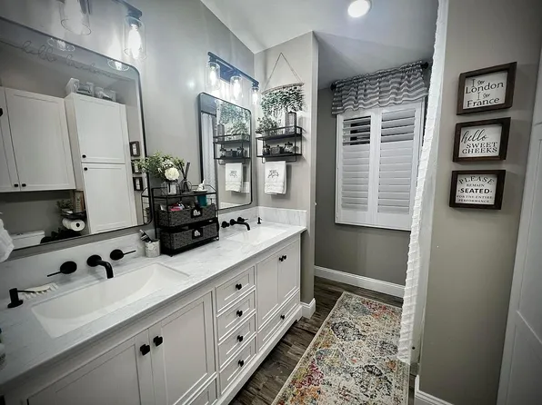 8 NW J St, Richmond, IN 47374