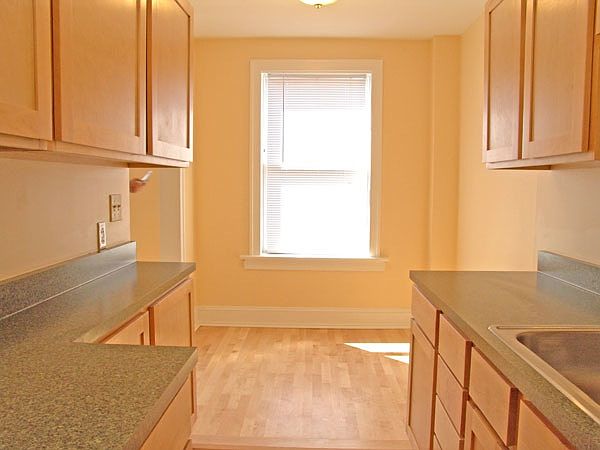 1st image of 4616 Lindell Blvd APT 314