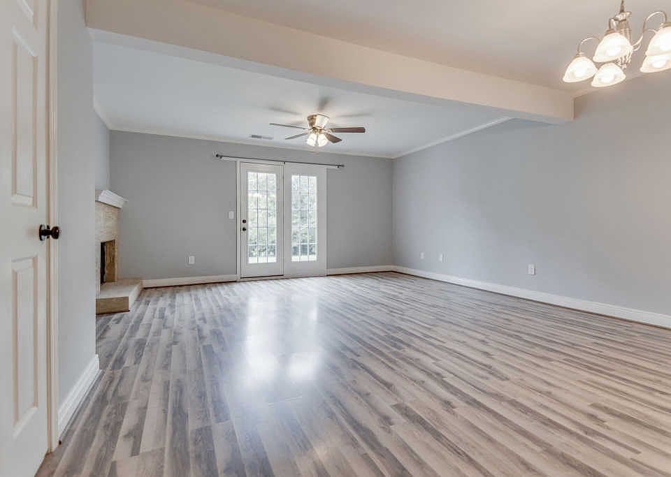 1st image of 438 Westfield Dr