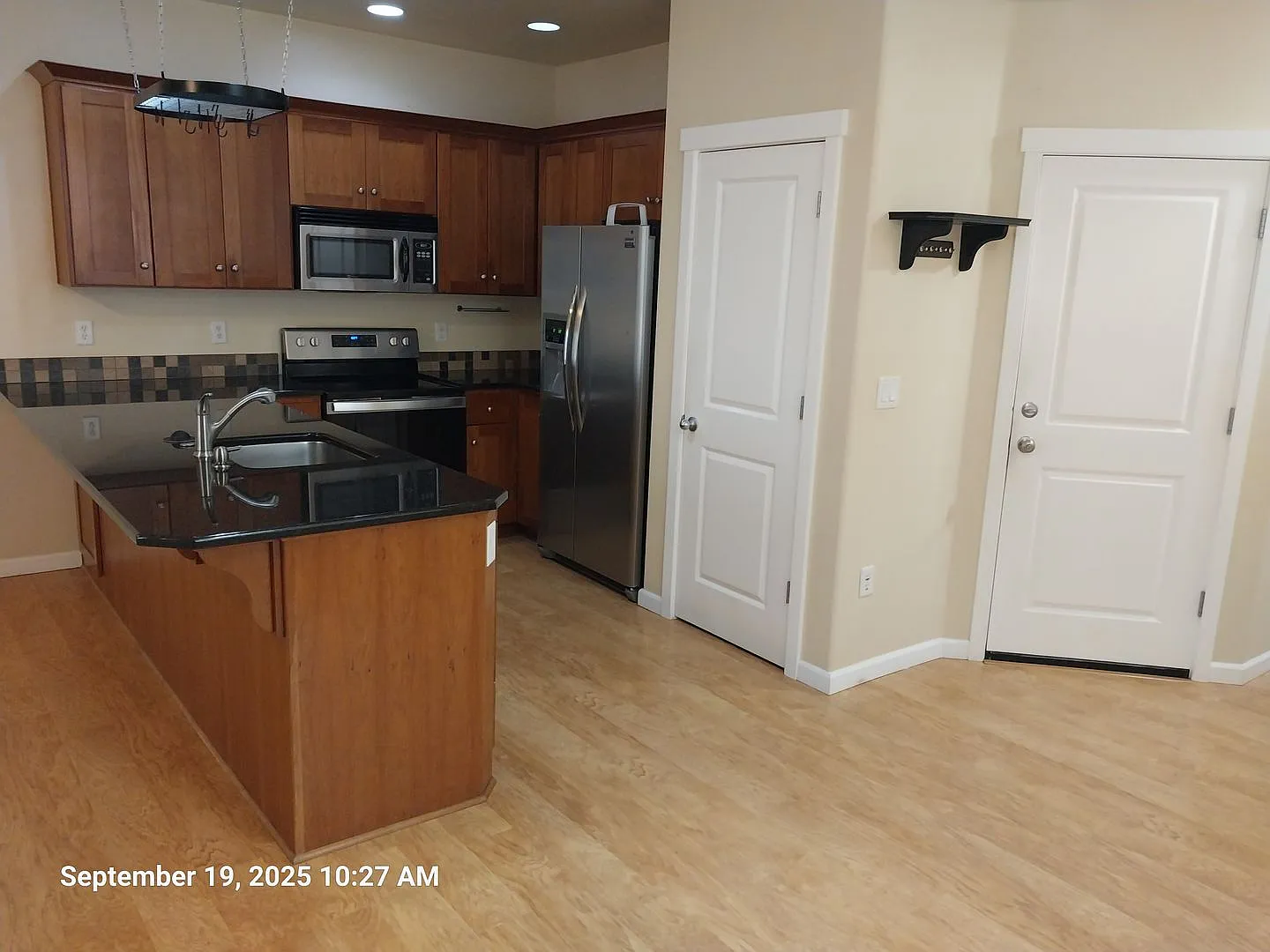 2050 NW Yohn Ranch Dr — Photo 4
