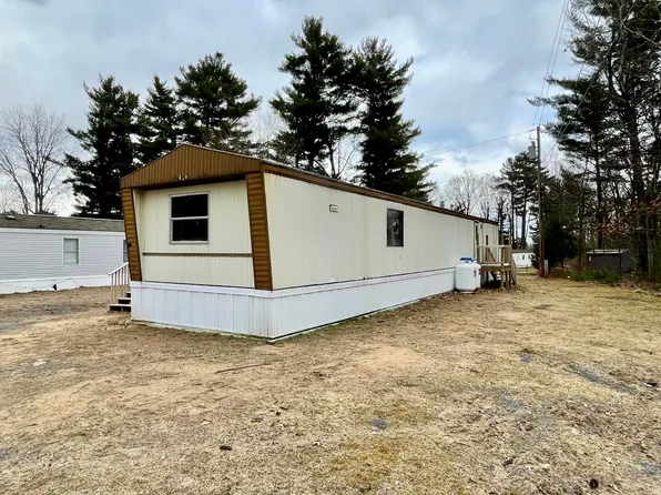 44 Abenaki Rd, Plattsburgh, NY 12901