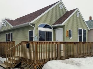 815 8th Ave NE, Devils Lake, ND 58301