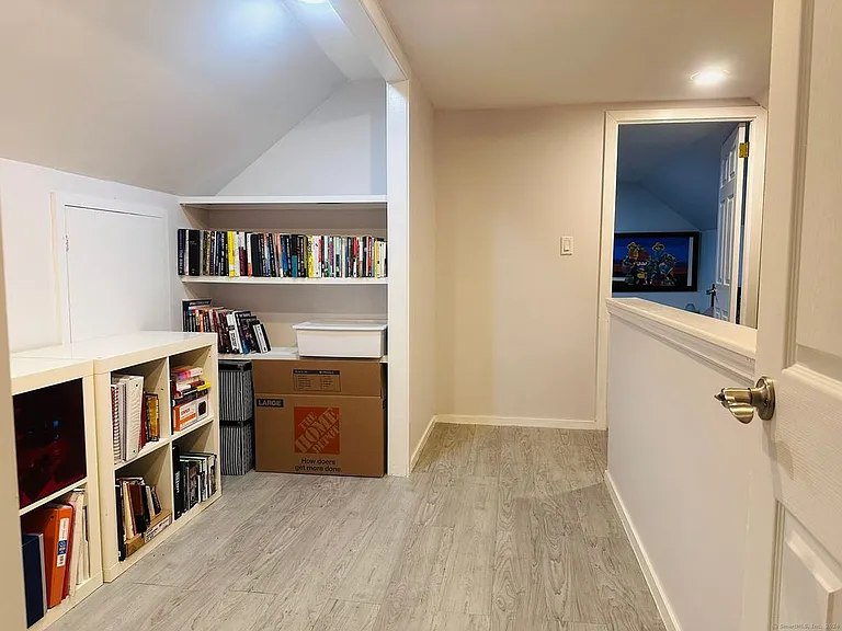 37 Weed St — Photo 22