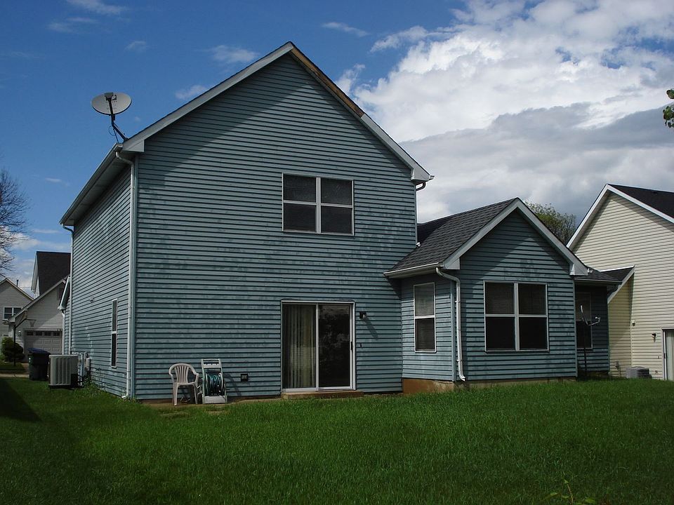 2nd image of 1265 Clover Ln