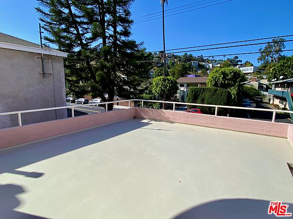 3rd image of 2600 Griffith Park Blvd
