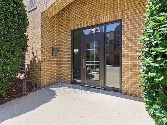 3rd image of 220 Renaissance Pkwy NE APT 2111