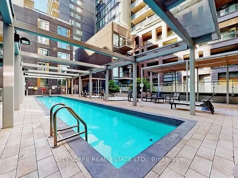 525 Adelaide St W #LPH27 — Photo 7