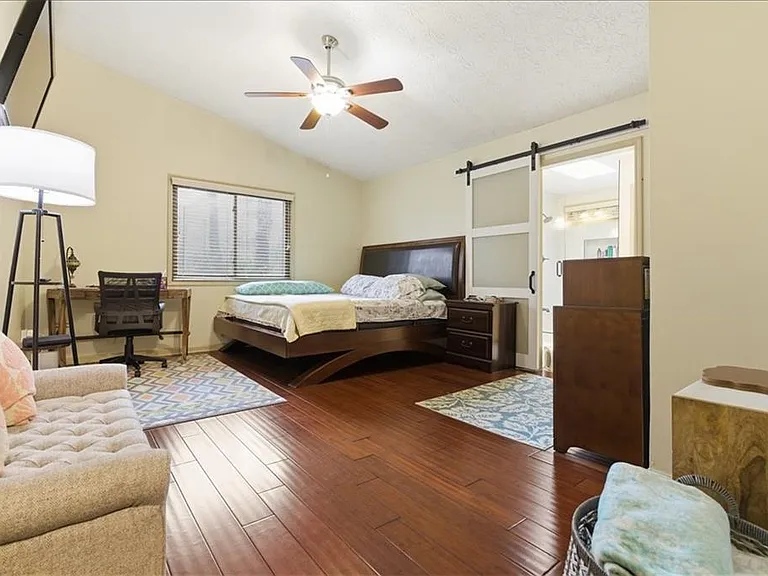 2025 Kristian Way — Photo 15