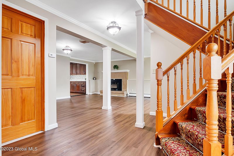 4th image of 12 Hungerford Road