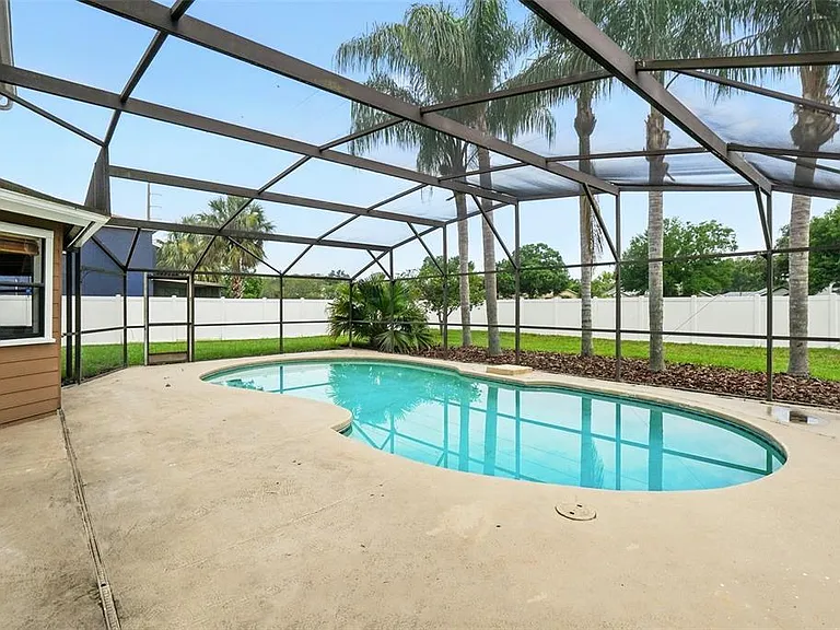7925 Tumblestone Dr — Photo 34