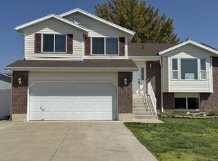 2022 N 850 W, Clinton, UT 84015