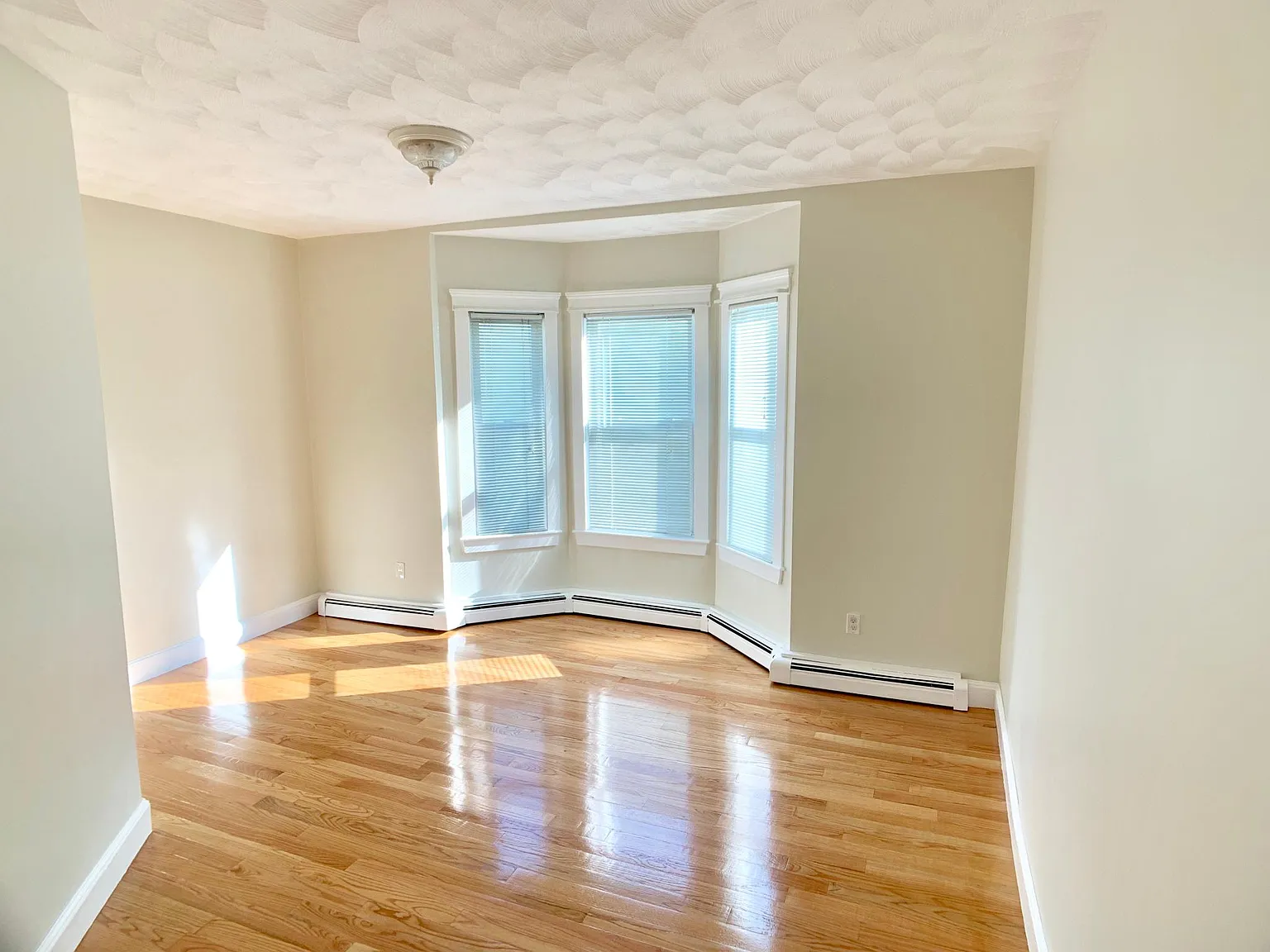 757 Cambridge St — Photo 2