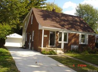 9936 Cardwell St, Livonia, MI 48150