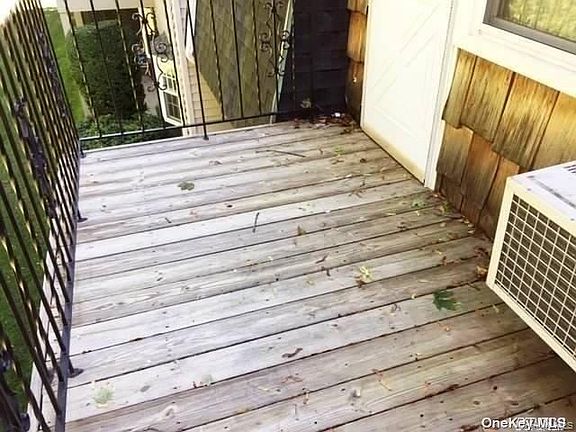 2nd image of 2 Anchorage Ln APT 4B