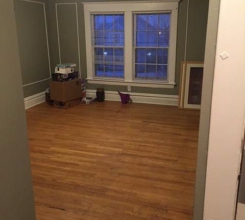 Alternative view of the living room
