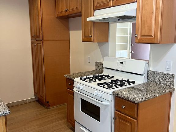 5th image of 4133 La Crescenta Ave APT 6