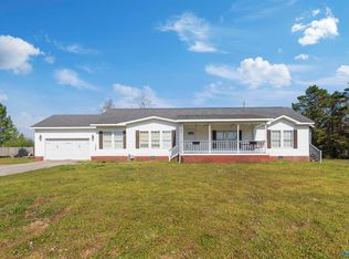 1312 Hickory Ln NE, Arab, AL 35016