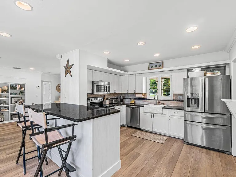1032 SW 9th Ave — Photo 9