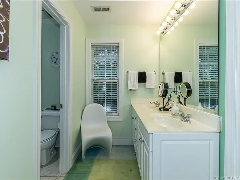 14515 Adair Manor Ct — Photo 18