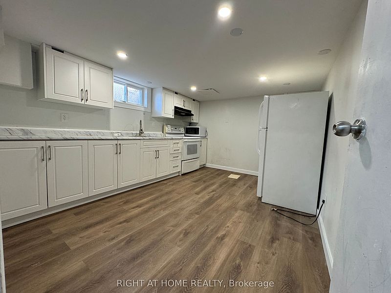 Kitchener House for rent - 1 Bedroom — photo 4