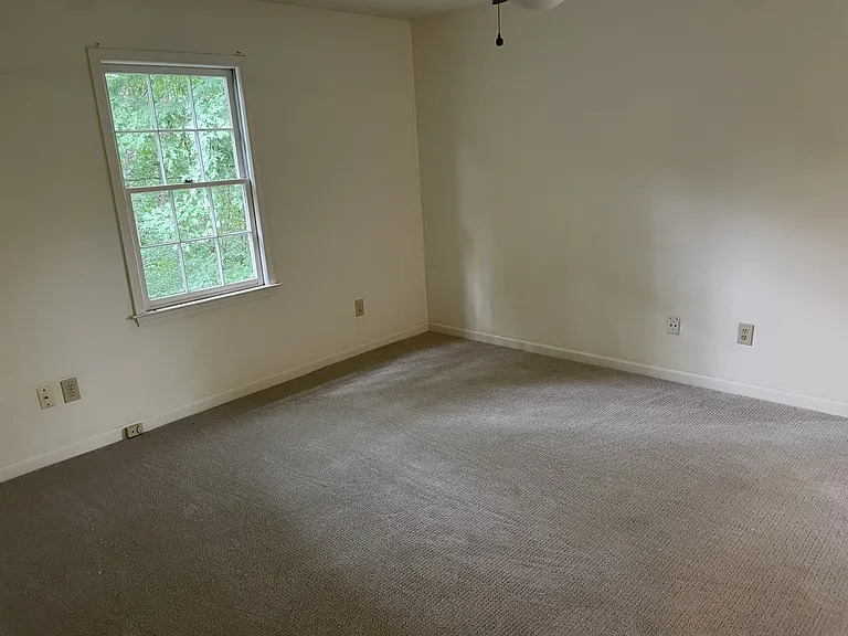 2858 Livsey Dr — Photo 29