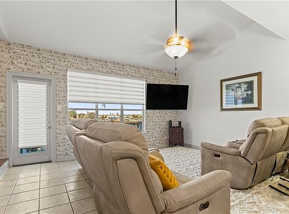 4th image of 820 Marina Dr APT 305