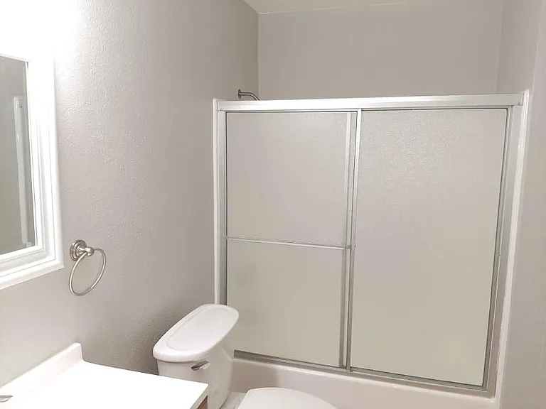 1039 E Washington Ave E #8 — Photo 11